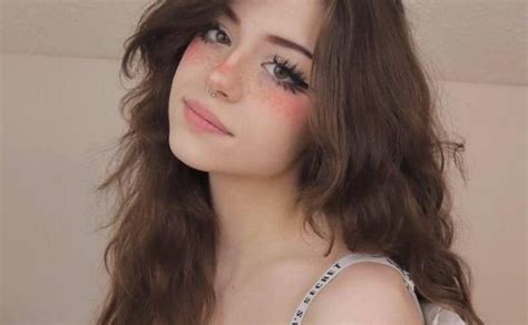 She is known for her TikTok and Twitch account which has 1. . Hannah owo tik tok